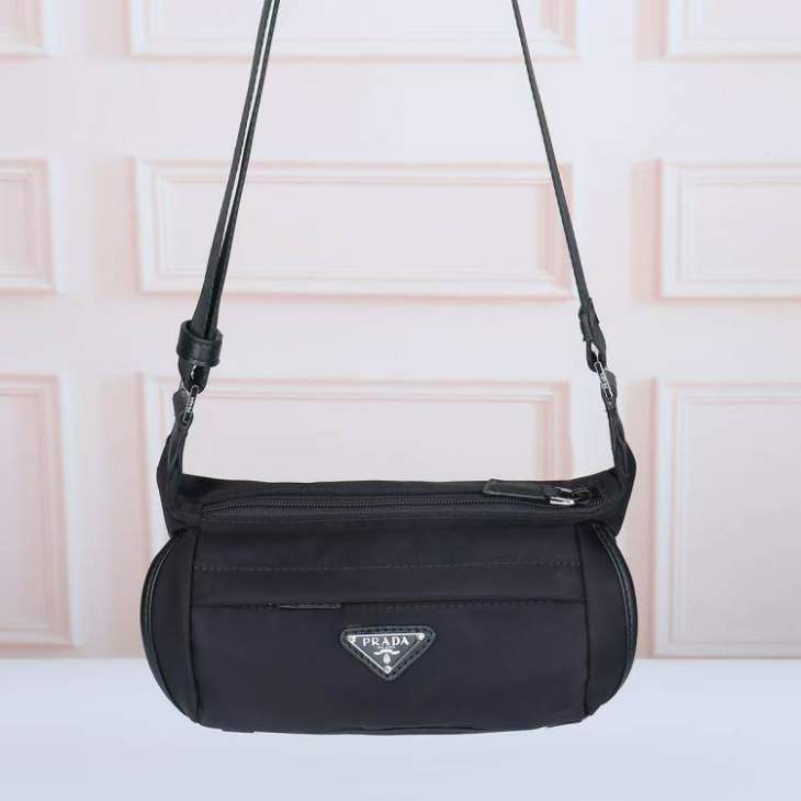Picture of Prada Handbags _SKUfw180908128fw